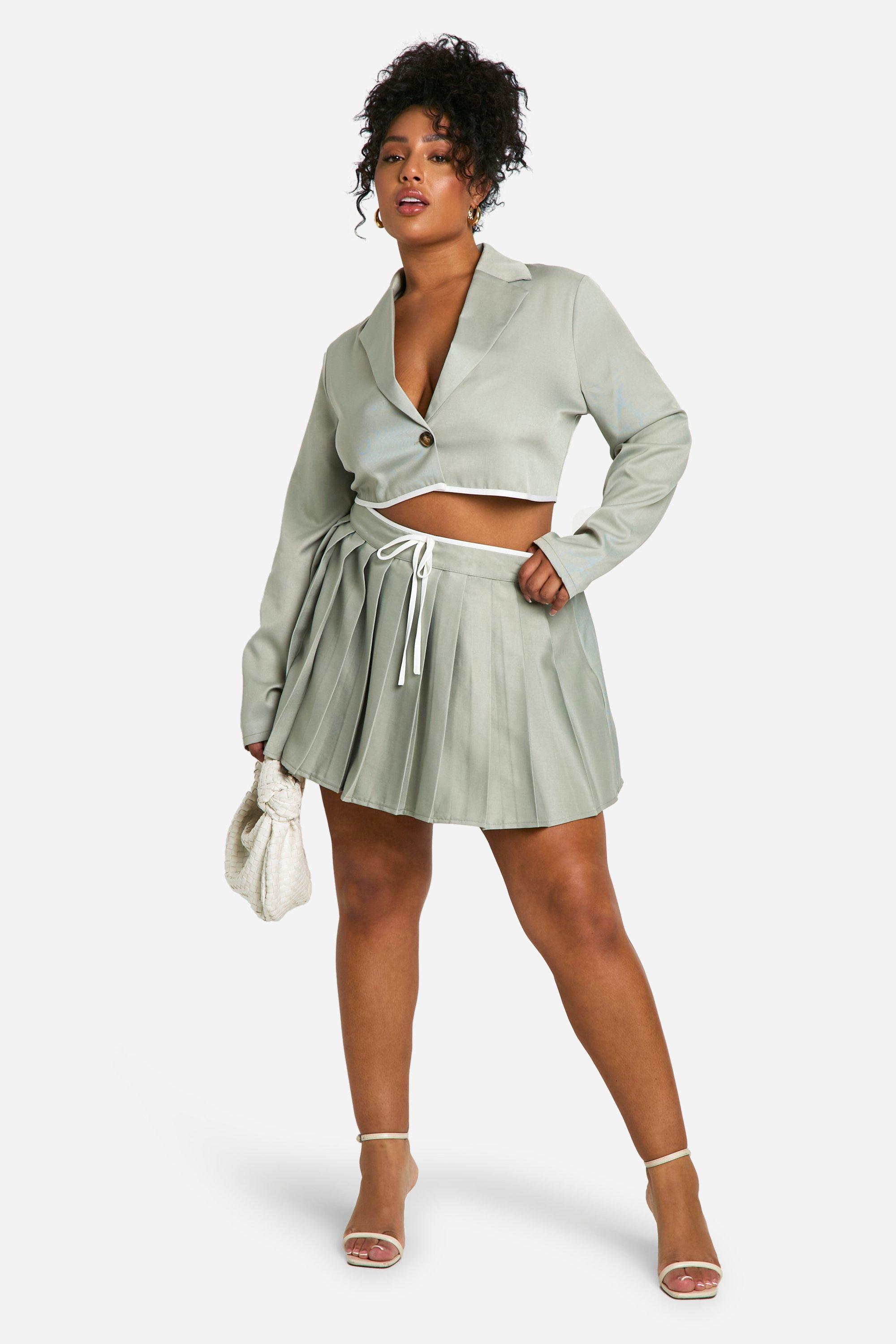 Grande taille Mini jupe plissee a bordures contrastantes boohoo FR